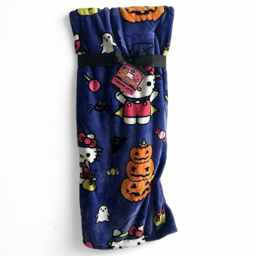 Hello Kitty Purple Halloween Pumpkins Plush Blanket NWT